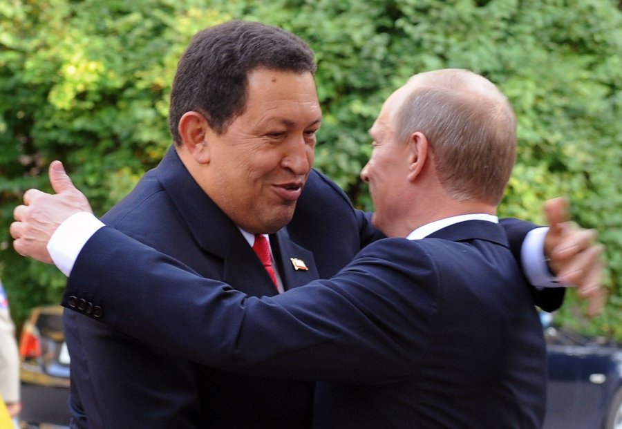 Чавес и Путин - братья навек
