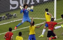 Guillermo Ochoa varė į neviltį Brazilijos puolėjus