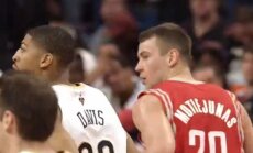 Anthony Davisas ir Donatas Motiejūnas