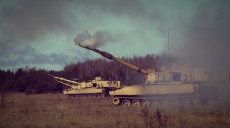 Howitzers roar on the Baltic coast