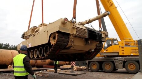 US heavy military equipment delivered to Lithuania