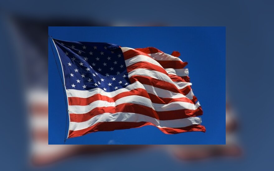 Ar šaipytis iš amerikietiškų šypsenų, ar bandyti juos suprasti?
