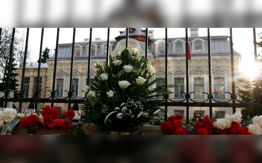 Осужден студент, пинавший свечи у белорусского посольства