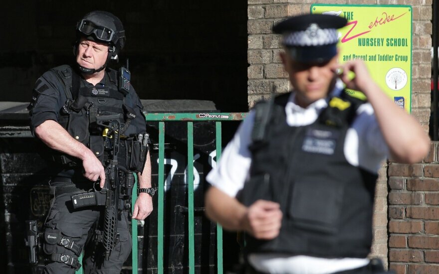 Британия снизила уровень террористической угрозы