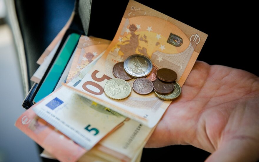Министерство ищет госслужащего – зарплата 8580 евро