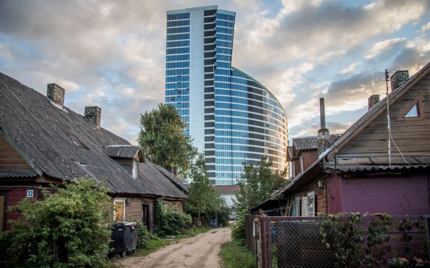 В центре Вильнюса вырастает второй Перкункемис: жители паникуют, а застройщик пожимает плечами