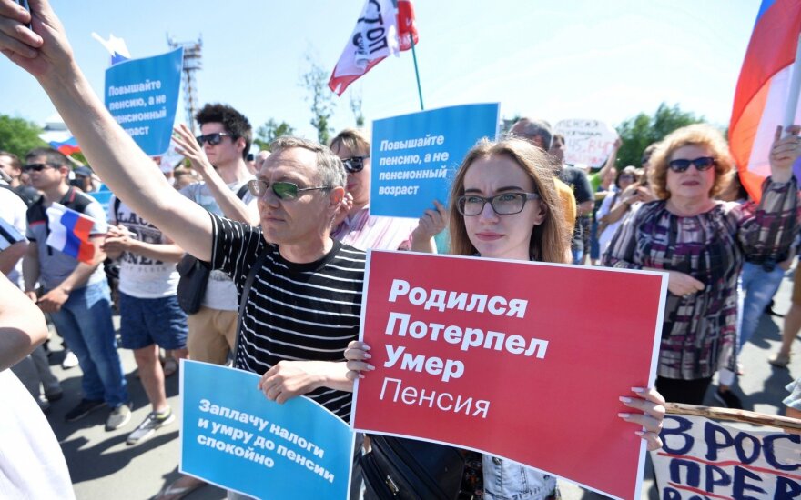 В Волгограде депутат-единоросс назвал малоимущих пенсионеров "алкашами" и тунеядцами