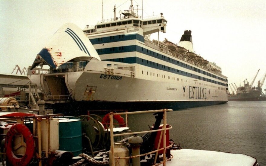 Спустя 23 года на берег вынесло спасательный круг затонувшего парома "Эстония"
