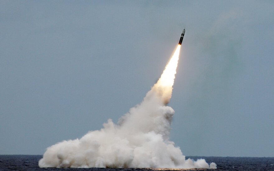 США провели испытания баллистической ракеты Trident II
