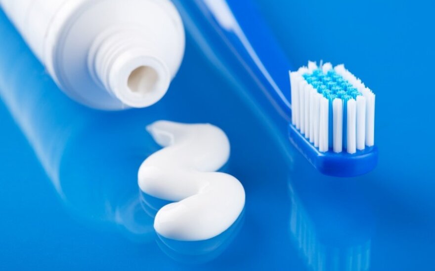 USA ostrzegają przed substancjami wybuchowymi w pastach do zębów