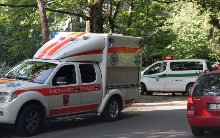 Из-за аварии на дороге Вильнюс-Молетай образовалась пробка в несколько километров