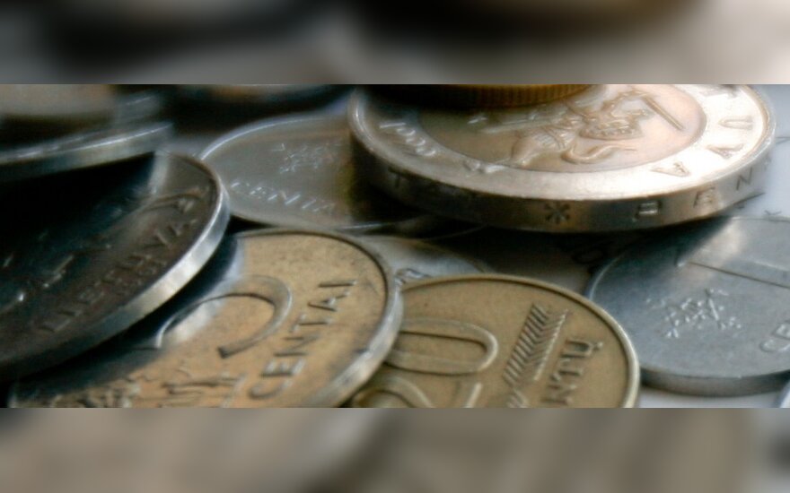 Кубилюс предлагает отложить вопрос о повышении минимальной зарплаты