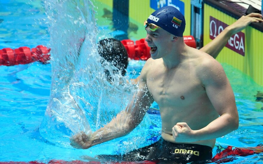 Литовский пловец Рапшис установил рекорд и заработал золотую медаль