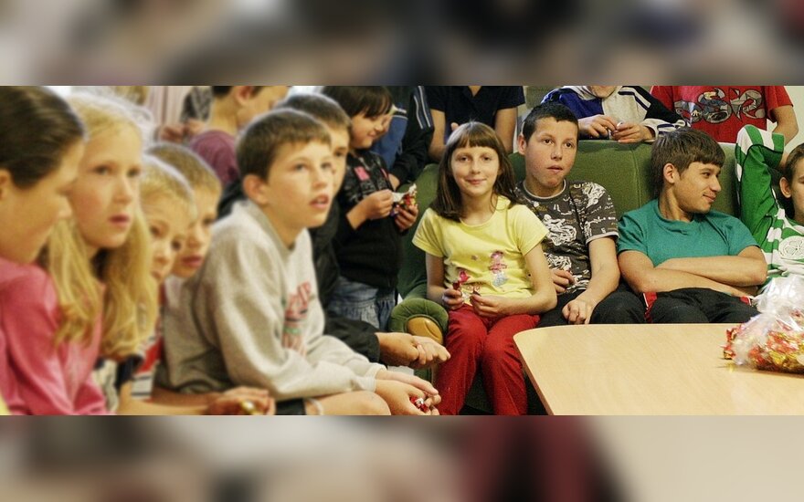 "Молодые демократы" помогут детским домам Беларуси