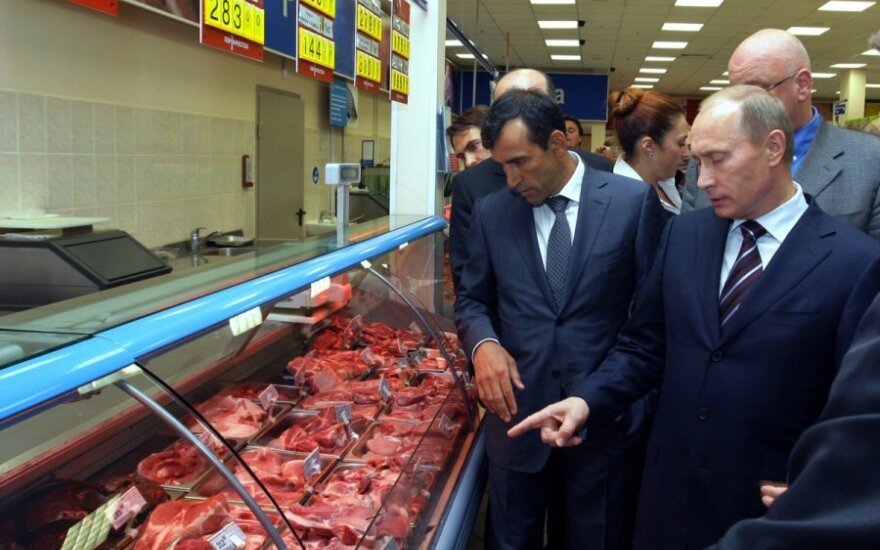 Vladimiras Putinas prie mėsos