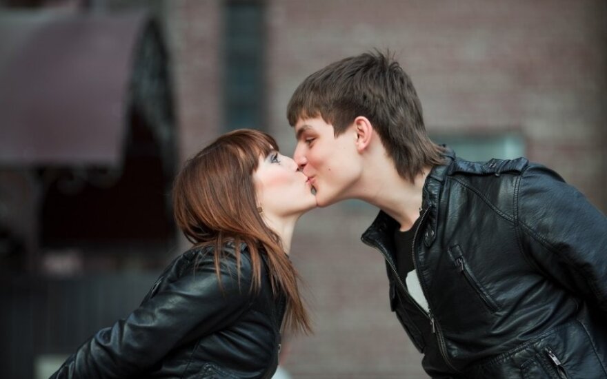 В Белоруссии пара получила год условно за секс на улице