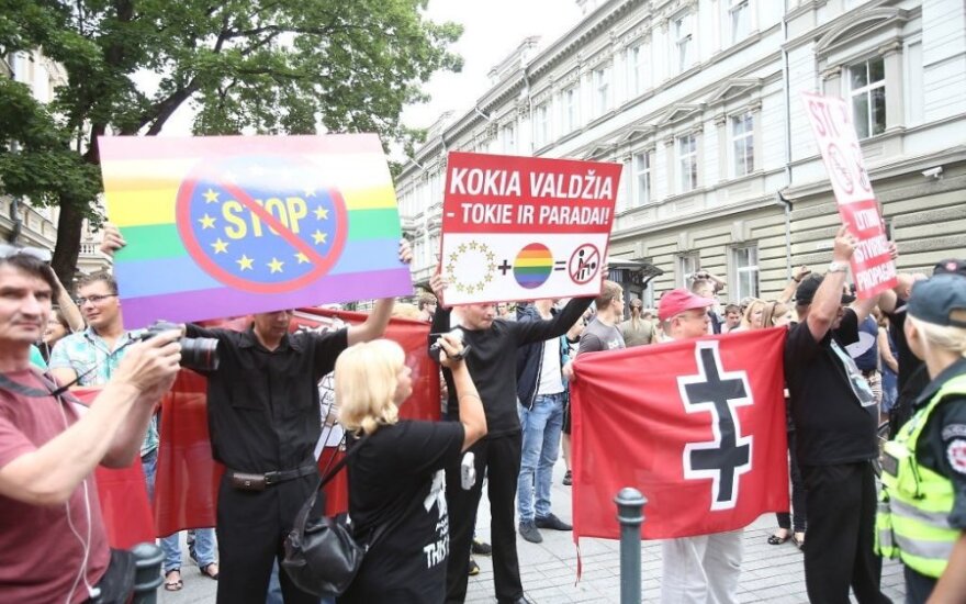 Литва не хочет следовать примеру Эстонии - узаконить гомосексуальное партнерство