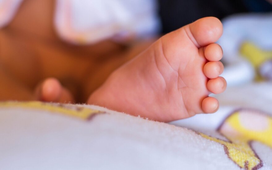 Трагедия в Шяуляй: скончался новорожденный младенец