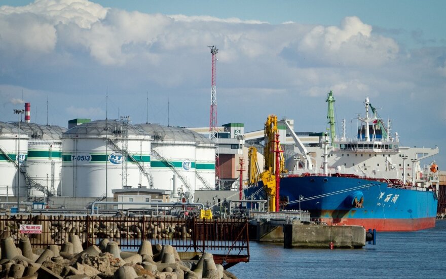 Выручка оператора терминалов углеводородов Klaipedos nafta снизилась