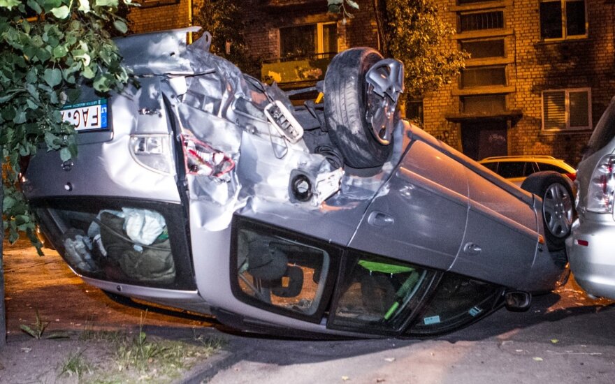 Крупная авария в Вильнюсе: водитель был абсолютно пьян