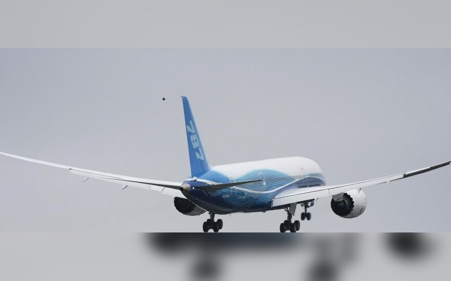 Самолет Dreamliner 787-9 совершил первый испытательный полет