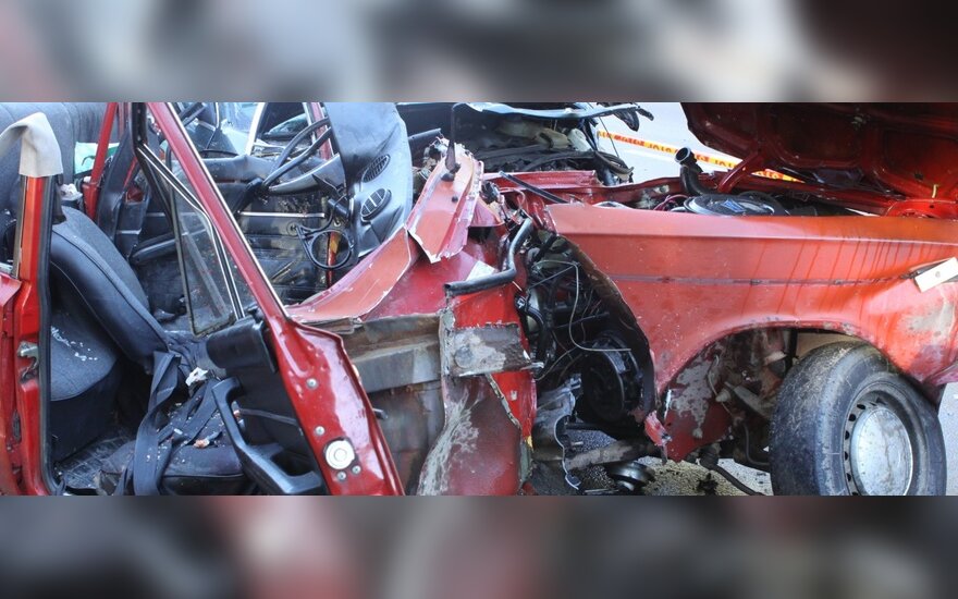 „Žiguliams“ susidūrus su „Audi“ žuvo du vyrai