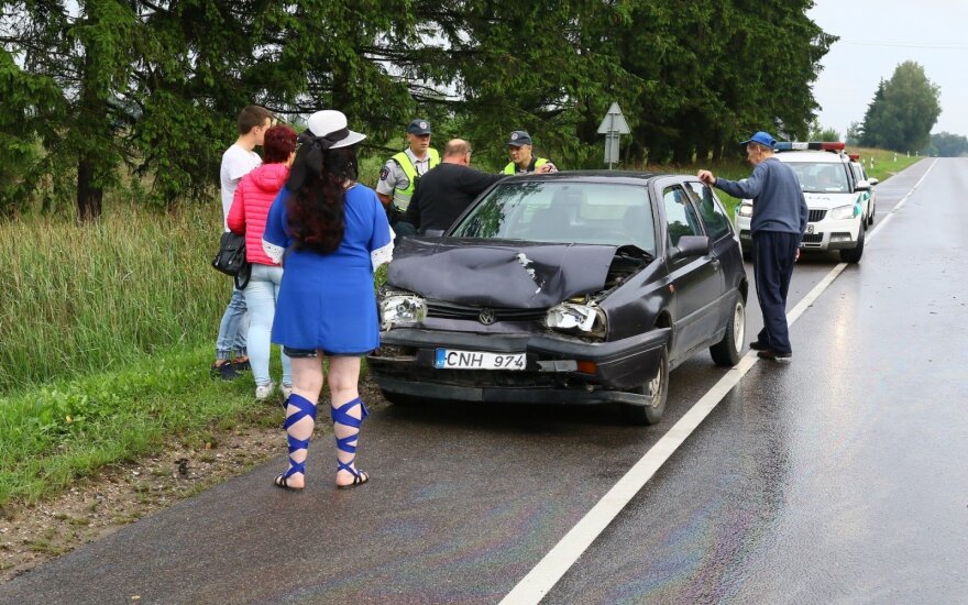 У железнодорожного переезда произошло ДТП