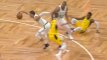 Oladipo ant parketo paguldžiusio Tatumo dvitaškis