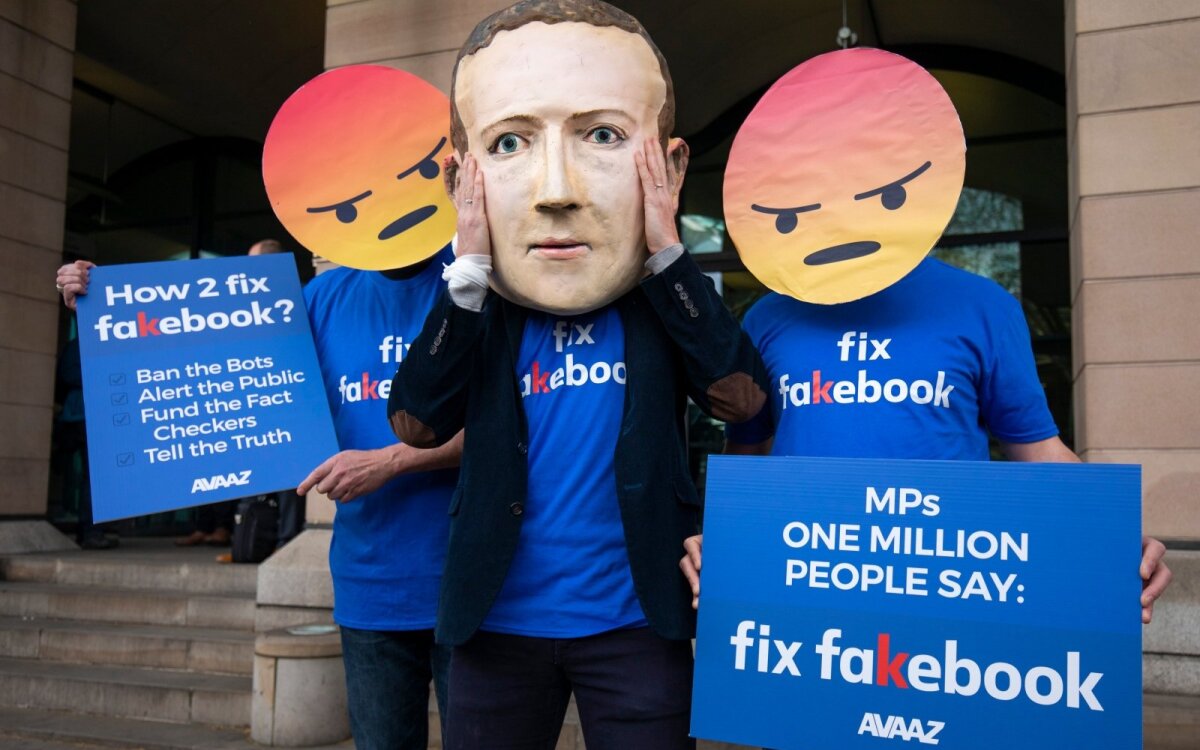 vidutinės facebook darbuotojų akcijų opcijos