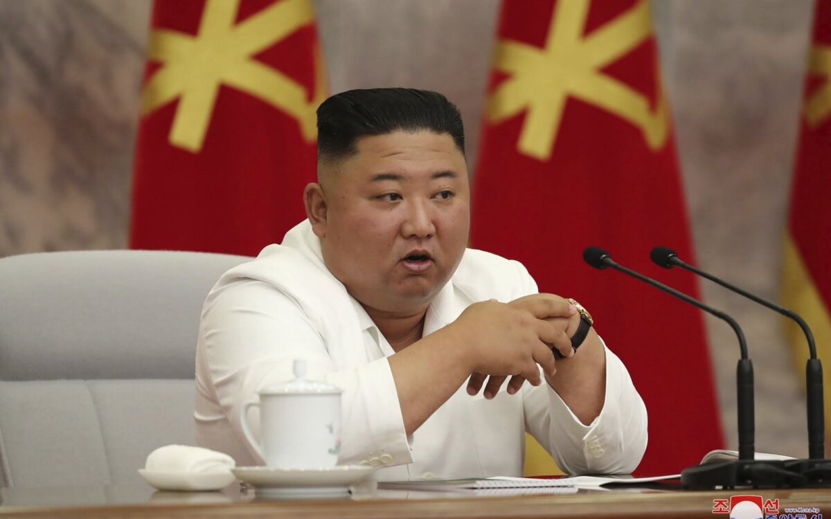 Pietų Korėjos Teismas Kim Jong Unas Turi Ismokėti Kompensacijas Dviem Karo Belaisviams Delfi