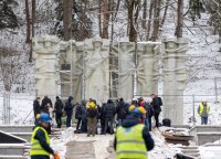 Vilnius starts dismantling Soviet sculptures despite UN committee warnings