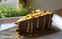 Raw šokolado tortas be pieno ir kiaušinių