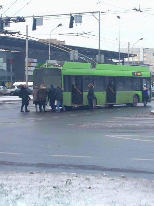 Beprotiškas Lietuvos viešasis transportas: šie 13 kadrų bus geriausias dalykas, kurį pamatysite šiandien