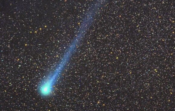 Swift-Tuttle kometa, dėl kurios kasmet susidaro Perseidų meteorų lietus. 