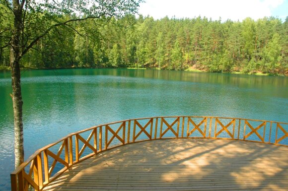 The lake, shrouded in horrible legends, still raises many questions: why are there no fish in the extremely clean water and no birds flying around.