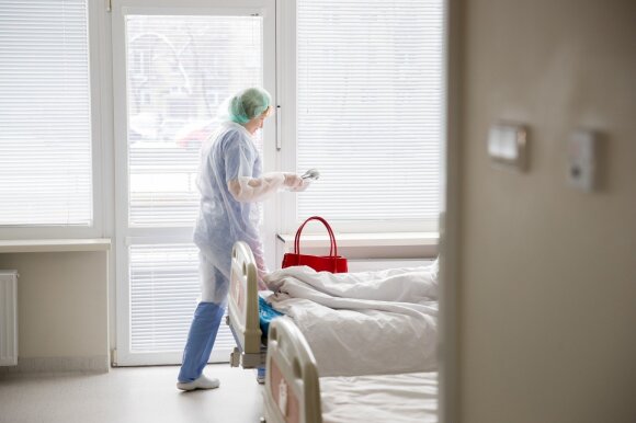 Coronavirus enters Panevėžys Nursing Hospital: infection may have spread due to kiss