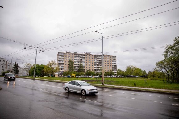 The development of one of Vilnius' most popular residential districts infuriates residents: larger apartment complexes are emerging