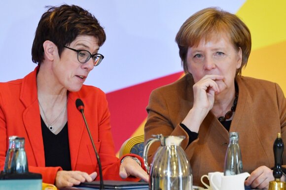 Annegret Kramp-Karrenbauer, Angela Merkel