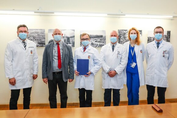 Kauno klinikų medikai sulaukė padėkos už išgelbėto čeko gyvybę