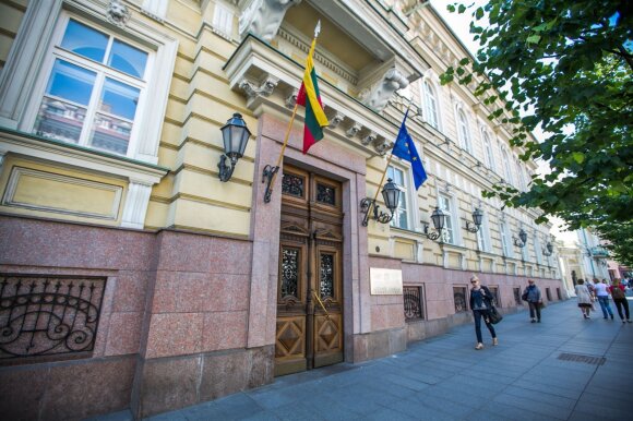Šimkus: kovą nustatytos rizikos Lietuvos ekonomikai pasitvirtina