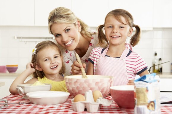 Children produce with mom