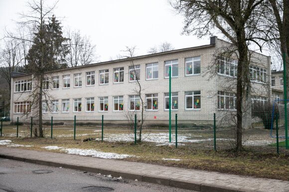 Karas Ukrainoje keis mokyklų programas: bus mokomasi naujų įgūdžių