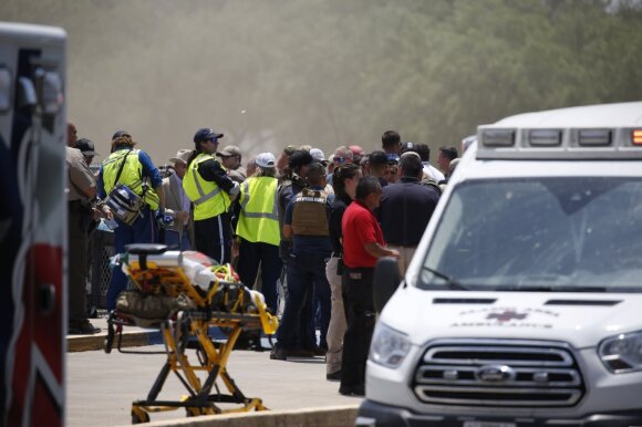 Kruvinas išpuolis Teksase: per šaudynes pradinėje mokykloje žuvo 19 vaikų