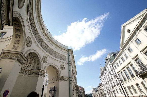 Buvusių Paco ir Radvilų rūmų pastate dabar įsikūrusi Lenkijos sveikatos apsaugos ministerija. Šios unikalios vietos praktiškai neįmanoma aplankyti ne tik turistams, bet ir varšuviečiams