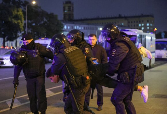 Politologas apie tai, kas galėjo vykti Kremliuje lemtingą naktį: buvo didžiulis chaosas