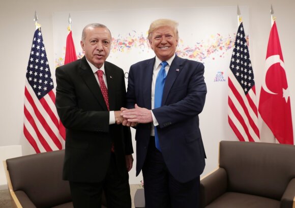 Recepas Tayyip Erdogan, Donald Short