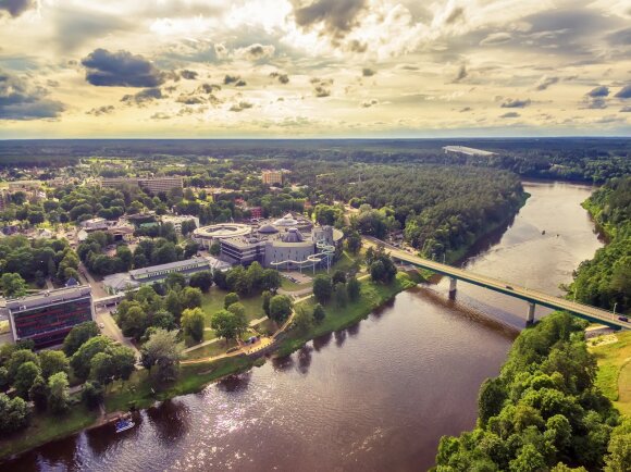 Not only did the beach shine in the Lithuanian property market: there are almost no vacant apartments in this complex and prices are rising like yeast.