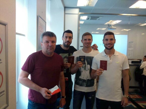 Visa „Sūduvos“ ketveriukė Paryžiuje atsiėmė JK vizas ir šiandien iš Prancūzijos sostinės atvyks tiesiai į Glazgą.