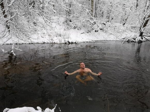 Bathing in ice water