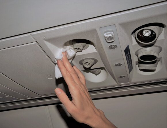 Myths about the spread of viruses inside airplanes: what do passengers need to know?